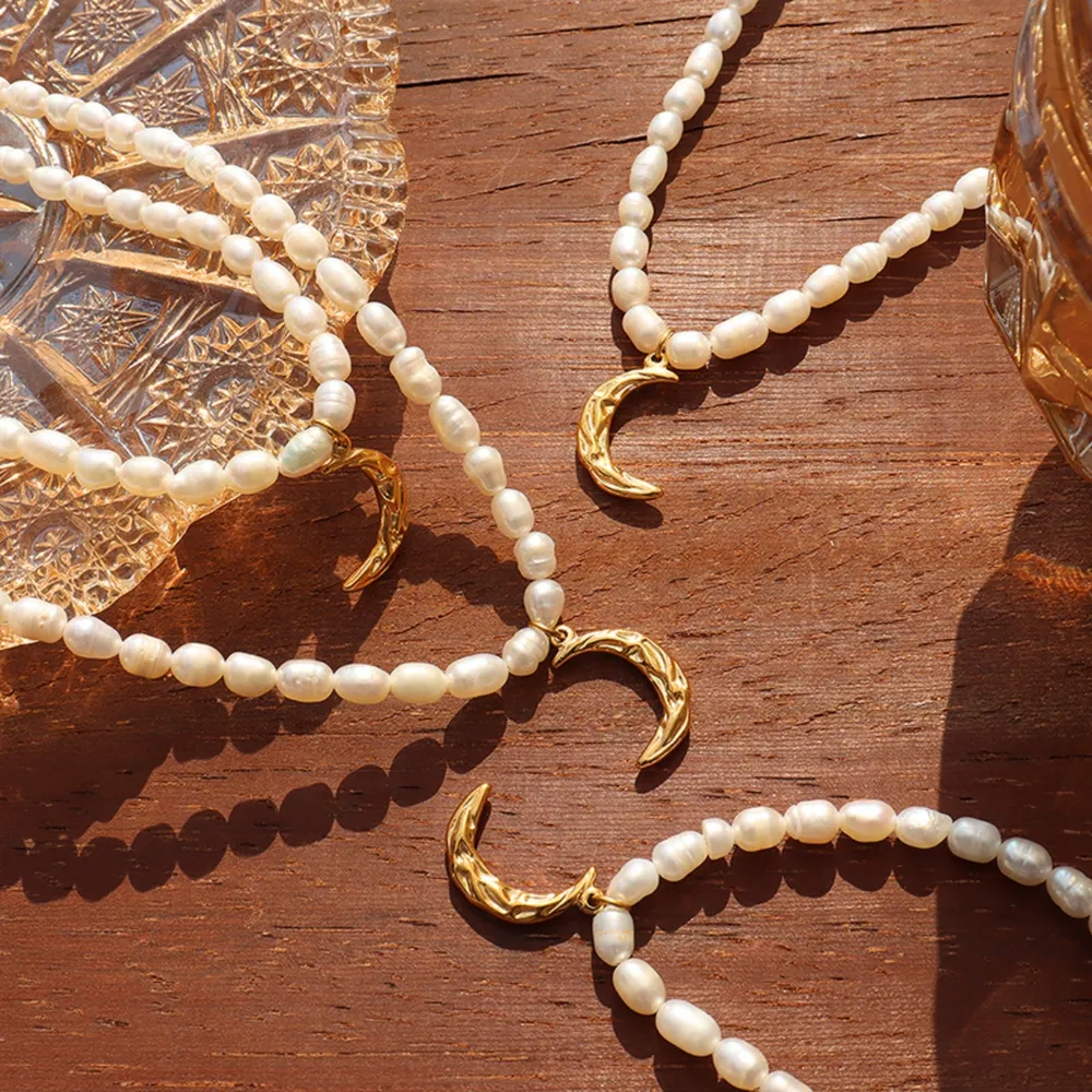 Pearl Titanium Steel Moon Shape Pendant Necklace - Gold - Image 5
