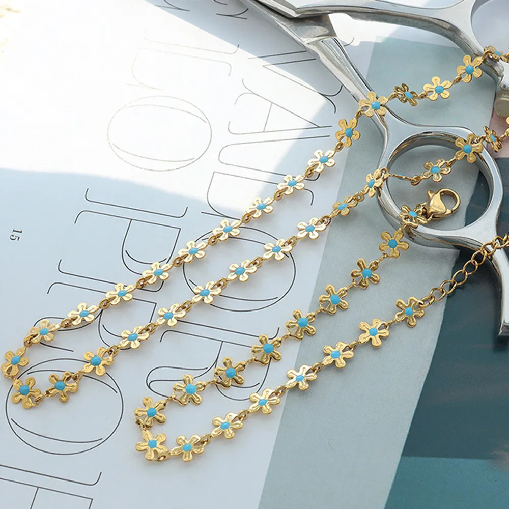 Titanium Steel Drip Oil Flower Bracelet - Gold - Image 3
