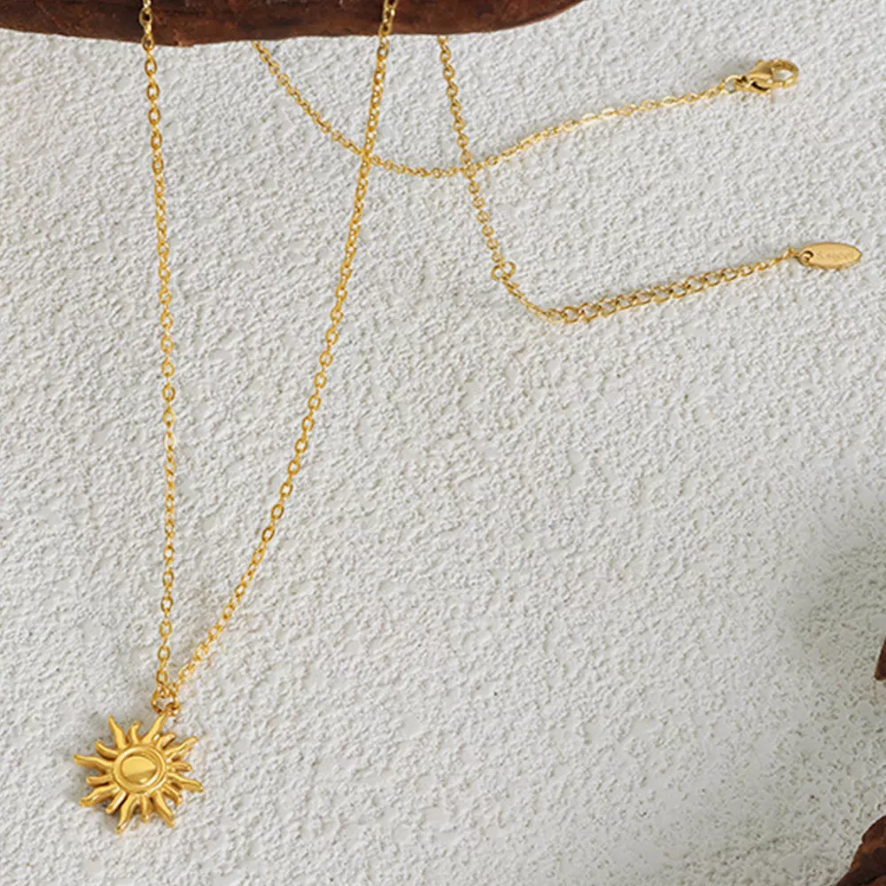 Titanium Steel Sun Shape Pendant Necklace - Gold - Image 3